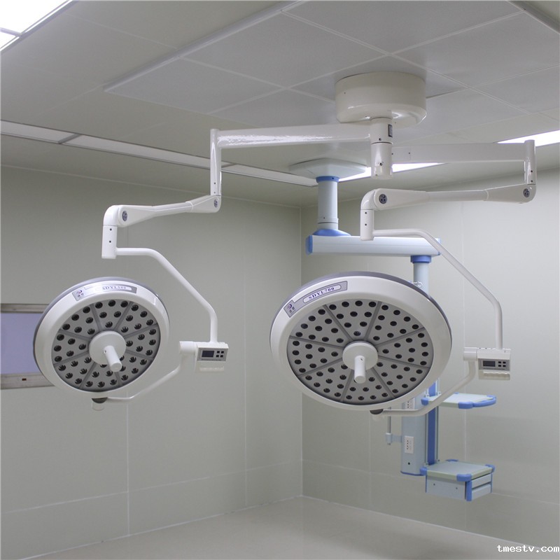 新型LED手术无影灯的光照度特性的研究